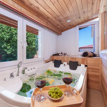 Luxury With Pool And Sauna In 卡尔坎