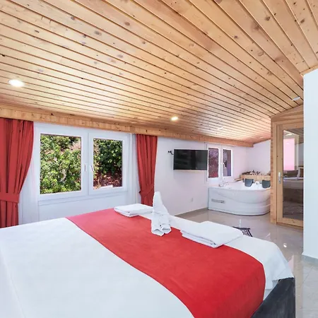 Luxury With Pool And Sauna In 度假居 卡尔坎
