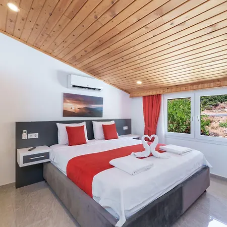 Luxury With Pool And Sauna In Ferienhaus Kalkan