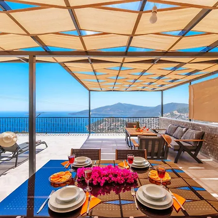 Luxury With Pool And Sauna In